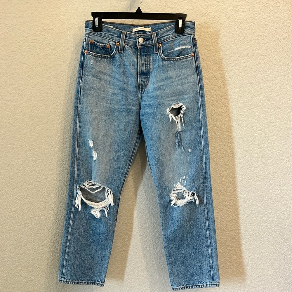 Levi's wedgie straight button fly